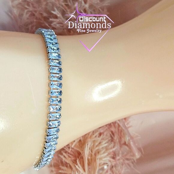 White Rectangular 8 mm Topaz Tennis Bracelet 14K Gold - Picture 3 of 10